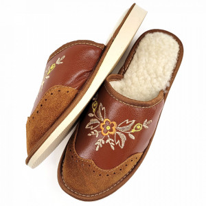 Papuci de Casa din Piele Intoarsa Imblaniti cu Lana Model 'London Brogue Inspire' Brown