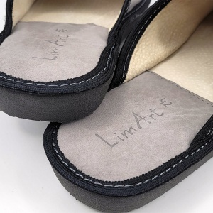 Papuci de Casa din Piele cu Talpa Groasa Culoare Gri, Model 'Luxury Man' Gray-Prezentare papuci detaliu talpă.