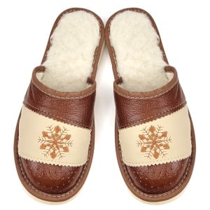 Papuci de Casă Damă din Piele Îmblăniți cu Lână Model 'Let it Snow' Caramel-Prezentare din față.