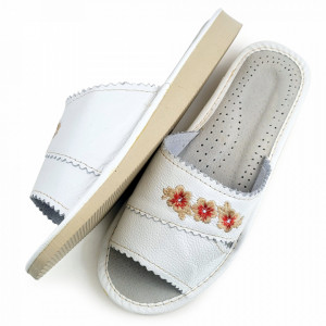 Papuci de Casa Dama Material Piele Culoare Alb Model 'Purity Flowers'