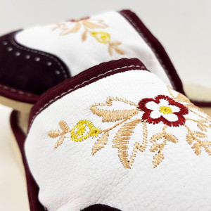 Papuci de Casa din Piele Intoarsa Imblaniti cu Lana Model 'London Brogue Inspire' Burberry