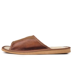 Papuci de Casa din Piele Model 'Steady Ground' Classic - Prezentare papuci vedere din lateral.