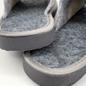 Papuci de Casă din Postav Model Summer Vogue Gray. Prezentare papuci de casa detaliu grosime talpă.
