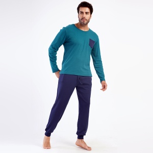 Pijamale Bărbați din Bumbac Vienetta | MAN Model 'Minimalist Lookn'. Prezentare pijama din față.