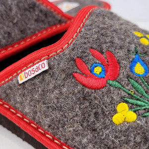 Papuci de Casa Dama din Postav, Model 'Mandale Florale' Culoare Gri Maroniu