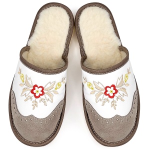 Women's Leather Slippers Lined with Sheepskin Wool 'London Brogue' Model | Elegance and Comfort