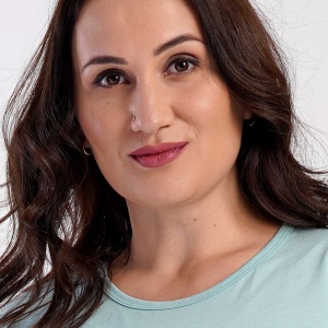 Pijama Dama Marimi Mari 'Good Morning' |  Un Start de Zi Relaxant și Stilat. Prezentare portret model!