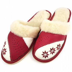 Papuci de Casa Dama Imblaniti cu Lana de Oaie Model 'Spirit of Winter' Burgundy