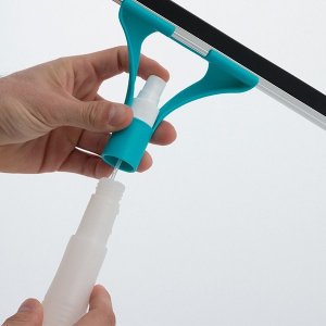 Racleta curatare geamuri cu recipient si pulverizator detergent