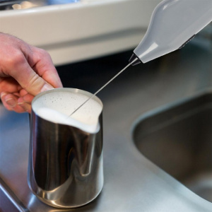Mixer spuma lapte, 22 cm, visiniu, Mixer preparare spuma lapte pentru maraschino, shake de lapte, shake de ciocolata, bomboane de ciocolata fierbinte, cappuccino, latte macchiato, shake-uri, cocktail-uri sau sosuri pentru salate