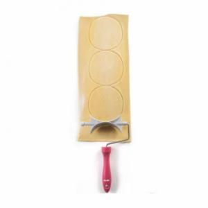 Decupator manual pentru aluat n cercuri, inox si lemn, Ibili. Rola decupare aluat in cercuri, rola taiere aluat in cercuri pentru ravioli, paste, biscuiti