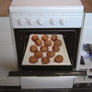 Foaie antiaderenta pentru copt. Folie pentru copt.