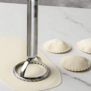 Decupator aluat pentru ravioli, cerc, inox 15x6,5 cm, Happymax, forma pentru ravioli, forme pentru tascute, forma pentru paste ravioli,set forme pentru ravioli,matrita formare ravioli,piese pentru coltunasi paste ravioli sau gnocchi