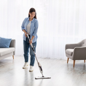 Mop cu microfibra si recipient detergent cu pulverizator integrat, 120 cm