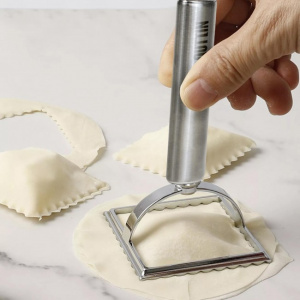 Decupator aluat pentru ravioli, patrat, inox 15x7 cm, Happymax, forma pentru ravioli, forme pentru tascute, forma pentru paste ravioli,set forme pentru ravioli,matrita formare ravioli,piese pentru coltunasi paste ravioli sau gnocchi