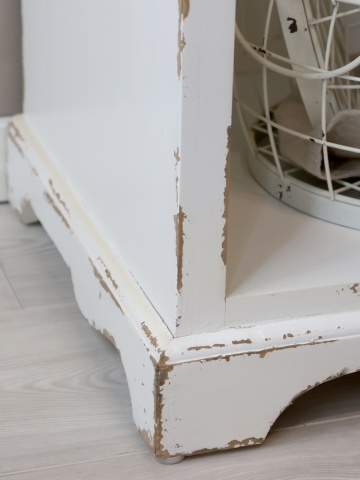 Bibliotecă shabby chic din lemn cu finisaj antichizat crem, 5 rafturi, 106×39×200 cm, „Violette" - Img 6