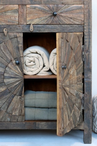 Bufet rustic din lemn vechi reciclat, 2 uși cu decor solar sculptat, 2 sertare, 90 cm, „Grimaud" - Img 6