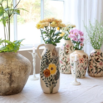Carafă decorativă din ceramică cu motiv floral, H36/D16 cm, crem - Img 2