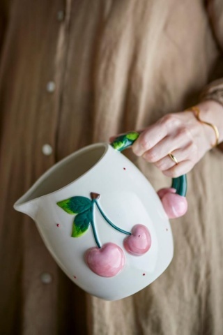 Carafă din ceramică cu cireșe sculptate, D15,5×H16 cm, roz, „Berrie" - Img 2