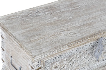 Cufăr sculptat din lemn de mango, alb, cu colțare din alamă și zăvor din metal, finisaj patinat, 45 x 88 x 40 cm, „Langeais” - Img 2