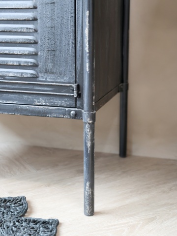 Dulap vitrină industrial din metal, negru, cu 2 uși vitrate, 2 uși cu jaluzele și 3 rafturi, finisaj antichizat, 140 x 60 x 38,5 cm, „Forge” - Img 3