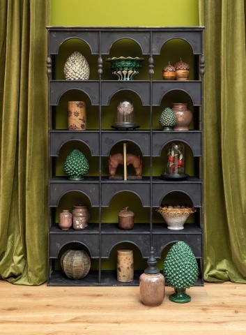 Etajeră din metal, cu 5 rafturi și arcade decorative, negru, finisaj vintage, 120×34.5×194 cm, „Alhambra" - Img 4