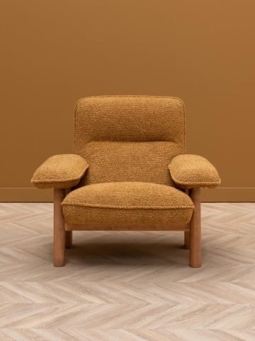 Fotoliu de relaxare retro camel din stofă bouclé, cu brațe late și cadru din lemn de pin, 96×86,5×82,5 cm, „Biskit” - Img 5
