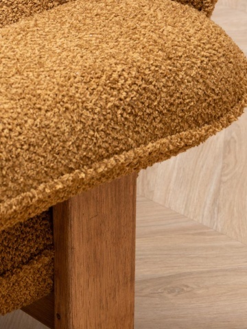 Fotoliu de relaxare retro camel din stofă bouclé, cu brațe late și cadru din lemn de pin, 96×86,5×82,5 cm, „Biskit” - Img 12