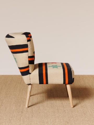 Fotoliu mic mid century, natur cu dungi negre și portocalii și stele, din bumbac și iută naturală, cu picioare din lemn de mango, 64×74×76 cm, „Cruz” - Img 4