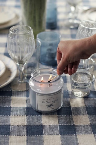 Lumânare parfumată din ceară de soia, 455 g, 45 ore, „Northern Lights" - Img 2