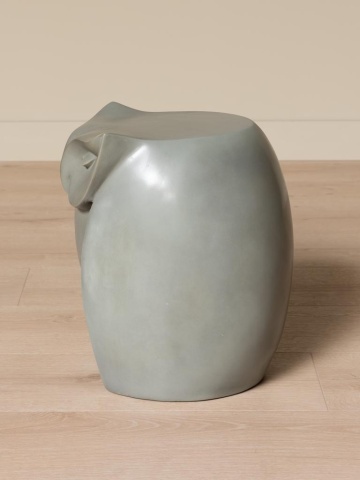 Măsuță laterală sculptată, gri, în formă de bufniță, cu blat plat, 38 x 33,5 x 32 cm, „Owl” - Img 5
