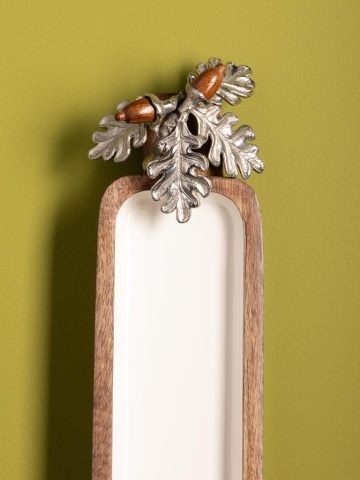 Platou decorativ dreptunghiular din lemn de mango maro, suprafață albă, frunze de stejar din aluminiu argintiu și ghinde din lemn, finisaj natural, 2 x 38 x 10 cm, „Silva” - Img 7