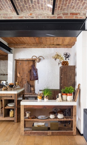 Set 2 platouri rustice pentru servire aperitive, din lemn brut reciclat, „Rustic Boards” - Img 2
