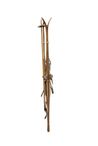 Skiuri decorative, din lemn de pin