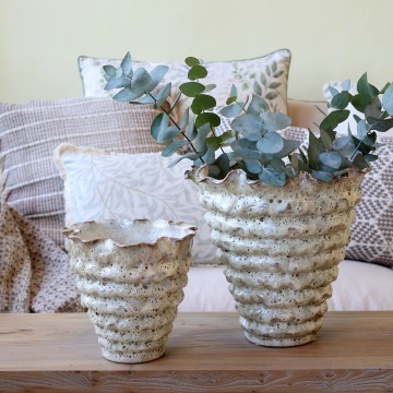 Vază din ceramică crem antichizat cu striații, H30/D30 cm - Img 2