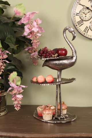 Etajeră pentru prăjituri și fructe din aluminiu reciclat, argintie, cu 3 niveluri, flamingo decorativ, finisaj lucios, 65 x 34 x 24 cm, „Camargue” - Img 2