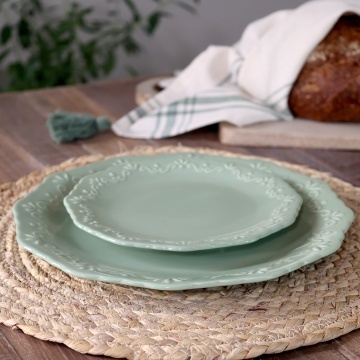 Farfurie întinsă din porțelan verde mentă, D27 cm, model dantelă în relief, „Provence" - Img 2