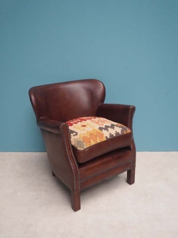Fotoliu clasic din piele naturala full grain cu șezut kilim și picioare din lemn de stejar, „Turner” - Img 4