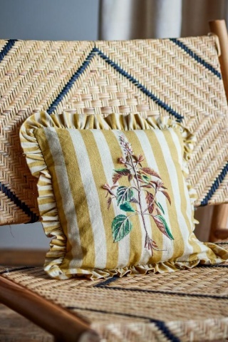 Pernă decorativă din bumbac, galben, dungi verticale, imprimeu botanic și broderie, margini cu volane, finisaj ignifug, 35 x 35 cm, „Camila” - Img 2