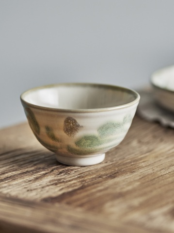 Set 4 boluri din ceramică natur, pictate manual cu motive botanice, „Bethany", 11,5 x 6,5 cm - Img 4