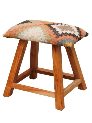 Taburet kilim din iută, lână și lemn de mango, multicolor, cu romb în trepte și picioare înclinate, 45 x 45 x 35 cm, „Winter Killim”