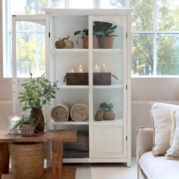 Vitrină albă antichizată din lemn cu uși vitrate și detalii sculptate, finisaj crem antichizat, 3 rafturi, 170×97×41 cm, „Béatrice" - Img 2