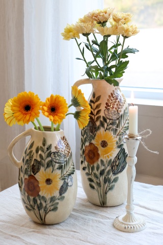 Carafă decorativă din ceramică cu motiv floral, H25/D17 cm, crem - Img 3