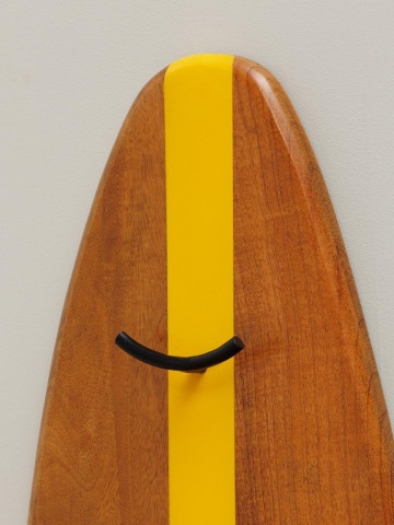 Cuier de perete din lemn de mango și fier, natur și galben, în formă de placă de surf, cu cârlig dublu, 147 x 40 x 8 cm, „Yellow Surf” - Img 3