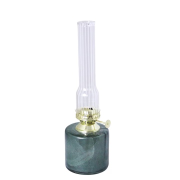Lampă cu petrol din sticlă reciclată cu model în relief, verde, arzător din alamă, mică, Ø 8 x H 25 cm, „Elvira"