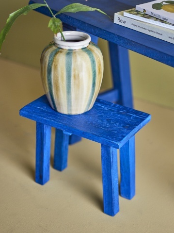 Măsuță decorativă din lemn reciclat, albastru, blat dreptunghiular pe picioare înclinate, finisaj vopsit, 24 x 30 x 18 cm, „Porir” - Img 2