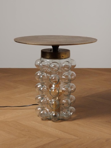 Măsuță laterală iluminată rotundă din metal și sticlă, auriu, cu bază din sticlă cu bule, finisaj antichizat, 45 x 45 cm, „Mirobola” - Img 5