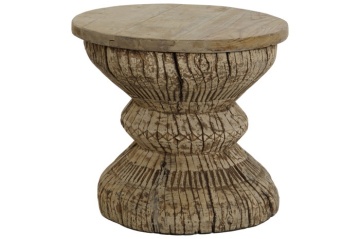 Măsuță laterală sculptată rotundă din lemn de tec, natur, cu bază în formă de clepsidră și decor geometric, 43 x 40 cm, „Karno”