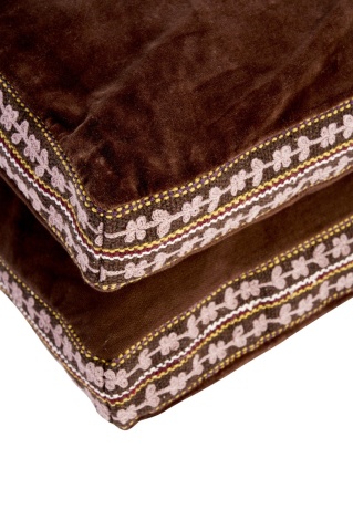 Saltea de podea din catifea brodată manual cu motive geometrice, 60×140 cm, „Velvet Mattress" - Img 2
