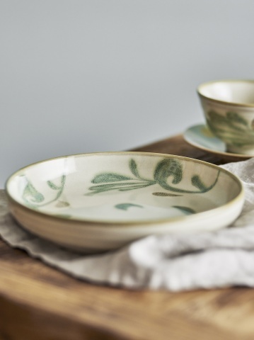 Set 4 farfurii din ceramică natur, pictate manual cu motive botanice, „Bethany", 20,5 x 4 cm - Img 3